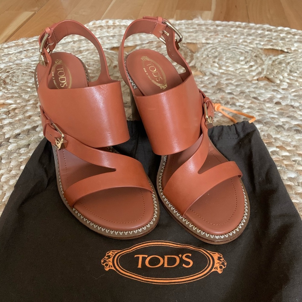 Authentic Tods High heels sandals